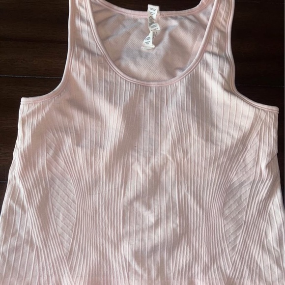 Lululemon Athletica Light Pink Ribbed Tank Top - Picture 1 of 3